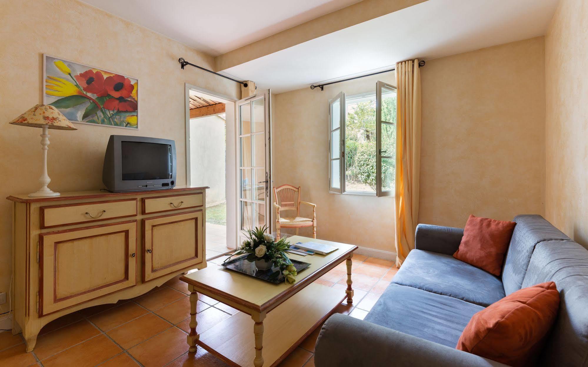 Lagrange Vacances Domaine De Файенс Екстериор снимка