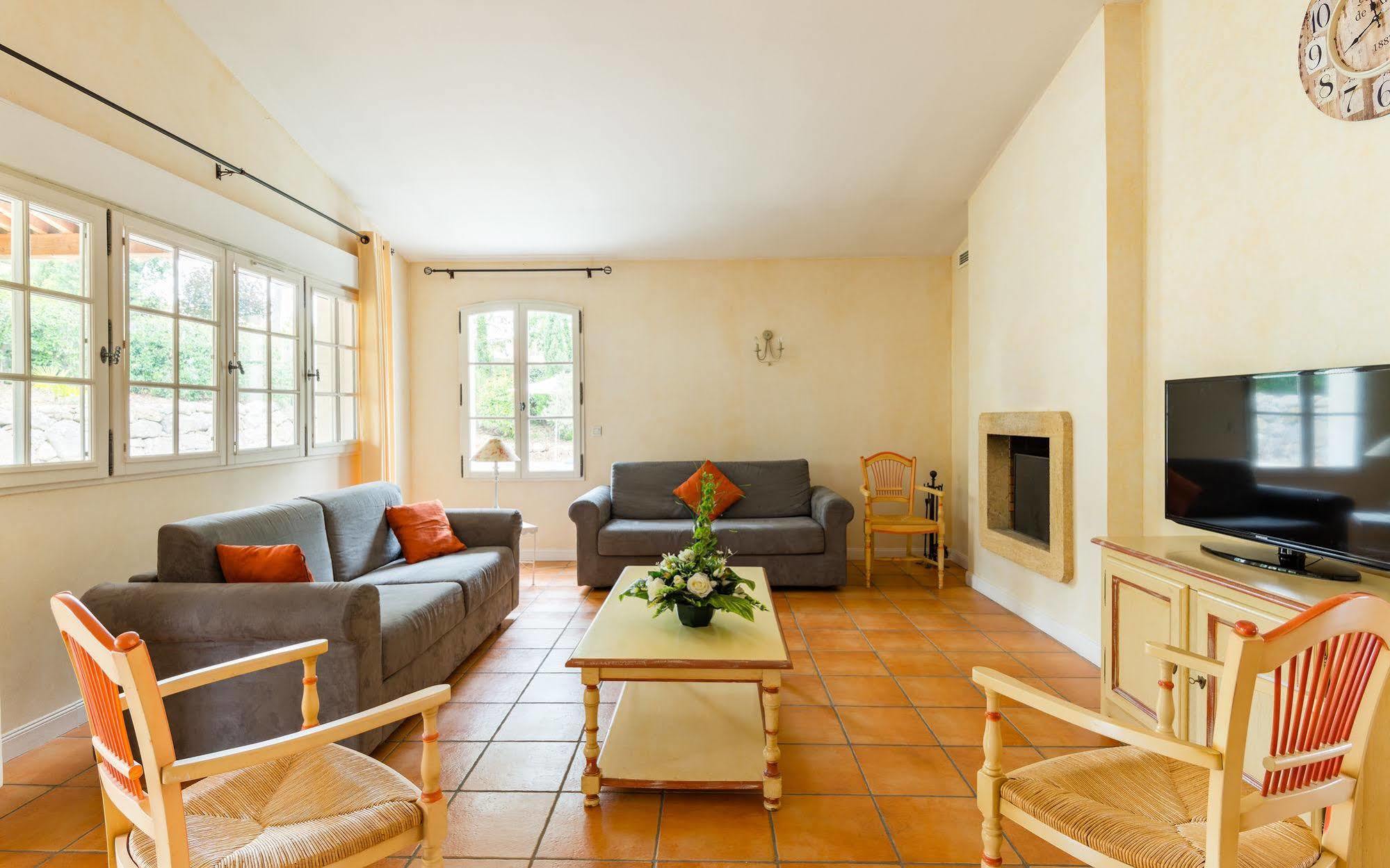 Lagrange Vacances Domaine De Файенс Екстериор снимка